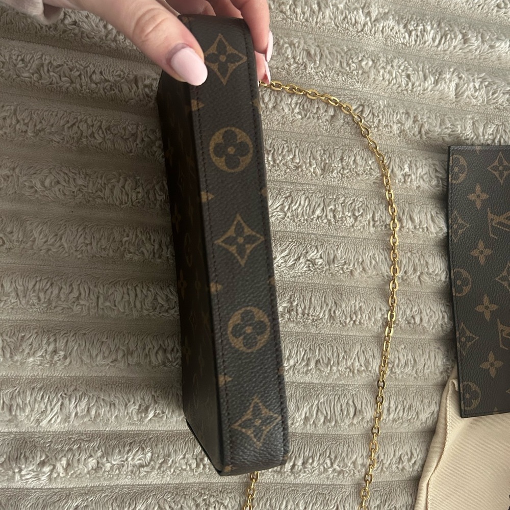 Authentic Louis Vuitton felicie bag - Picture 3 of 9